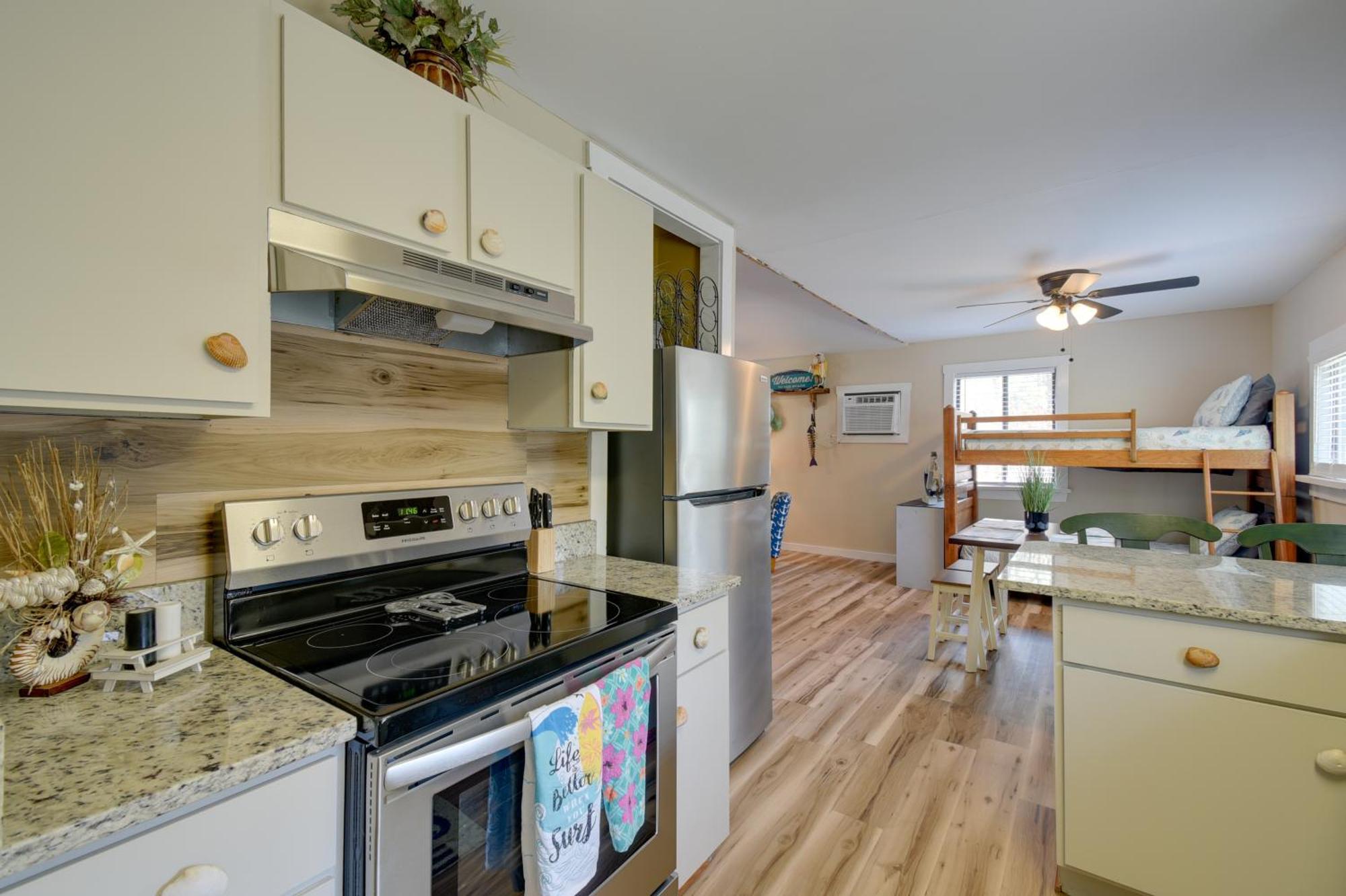 Ocean Isle Apartment With Balcony, 1 Mi To Beach! Ocean Isle Beach Exterior foto